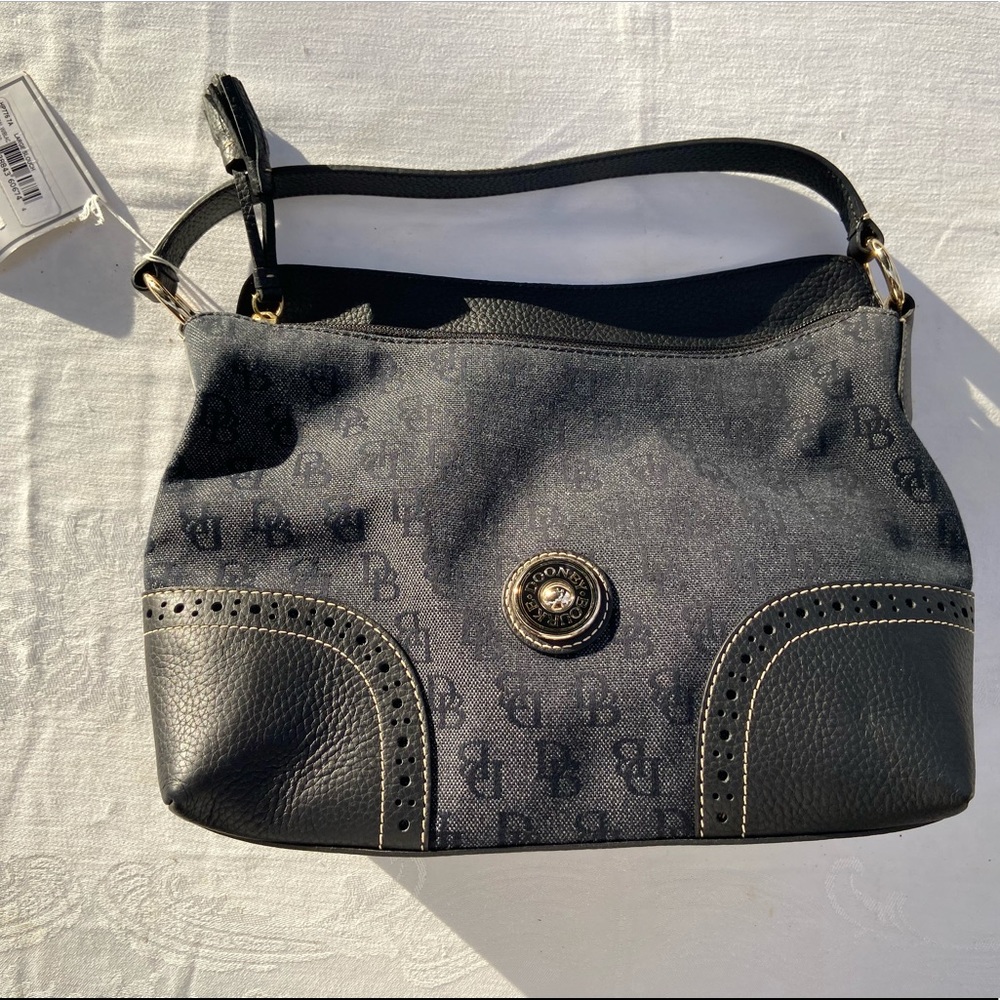 NWT Dooney & Bourke Signature Logo Shoulder Bag